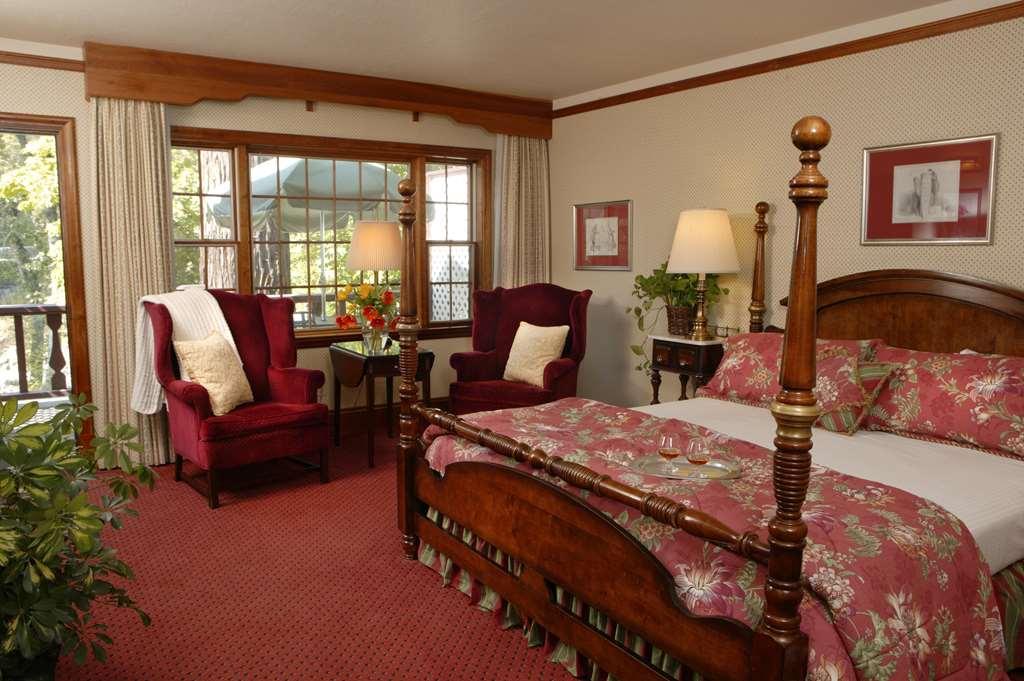 Benbow Historic Inn غاربرفيل الغرفة الصورة